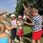 Üdülőpark Vvf Villages « Les Legendes Du Gevaudan »